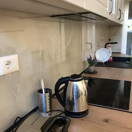 招待所 Vacation By Andrea 地拉那