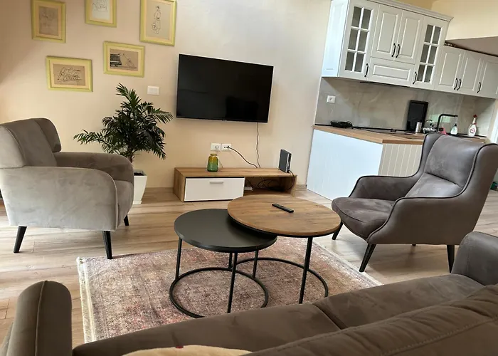 Vacation By Andrea Vendégház Tirana